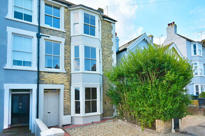 5 Bedroom End Of Terrace House For Sale In Alexandra Road, Broadstairs, CT10