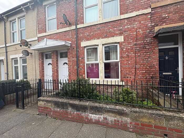 2 Bedroom Flat To Rent In Brinkburn Avenue, Gateshead, NE8