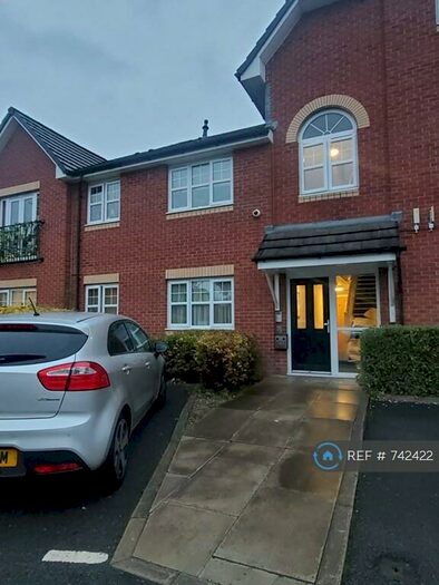2 Bedroom Flat To Rent In Sale Road, Manchester, M23