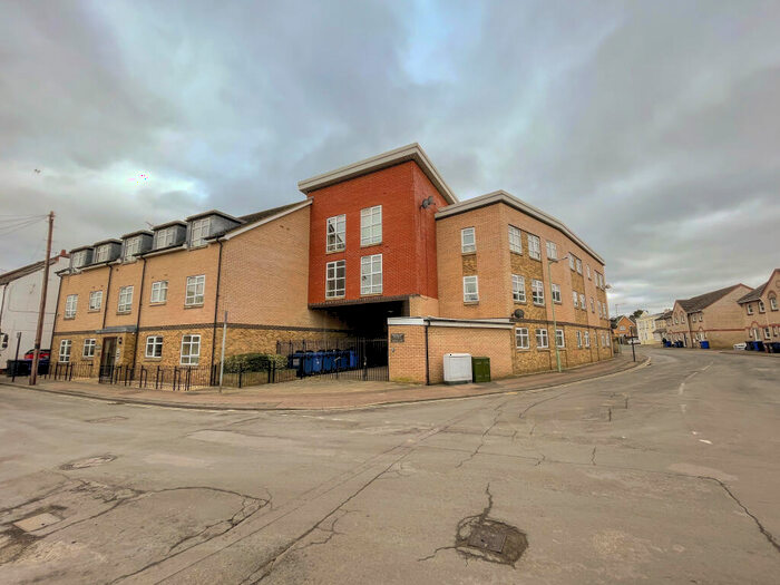2 Bedroom Flat To Rent In All Saints Road, Newmarket, CB8