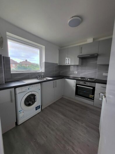 2 Bedroom Flat To Rent In Hazelwood Court, 331 Neasden Lane North, London NW10