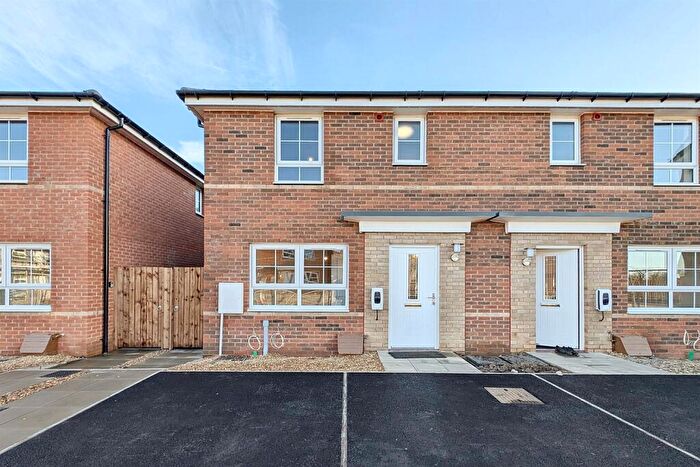 3 Bedroom End Of Terrace House To Rent In Bedroom End Of Terrace House In Clematis Court, Cramlington, NE23