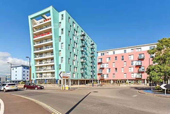 1 Bedroom Flat To Rent In Fratton Way, Southsea, Hampshire, PO4