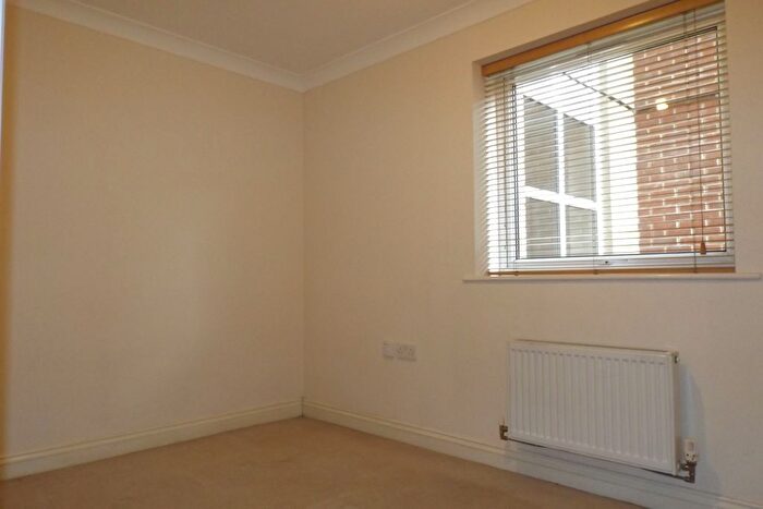 2 Bedroom Flat To Rent In Hammond Court, Southampton, SO16