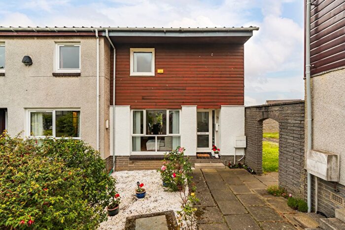 3 Bedroom Villa For Sale In Caerlaverock Court, Craigievar Wynd, Edinburgh, EH12