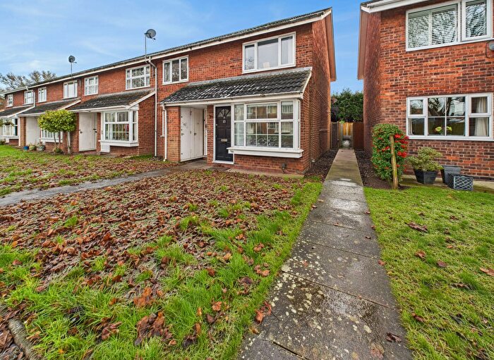 2 Bedroom Maisonette For Sale In Lyneham Gardens, Minworth, Sutton Coldfield, B76