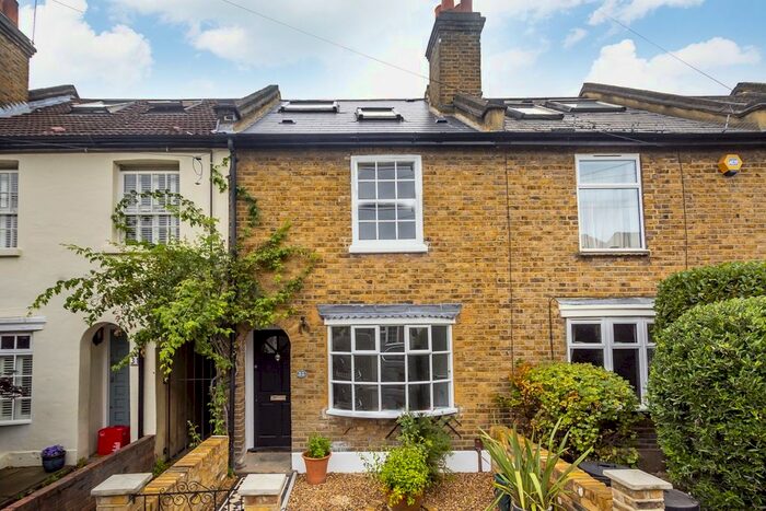 3 Bedroom Cottage To Rent In Church Lane, Teddington TW11