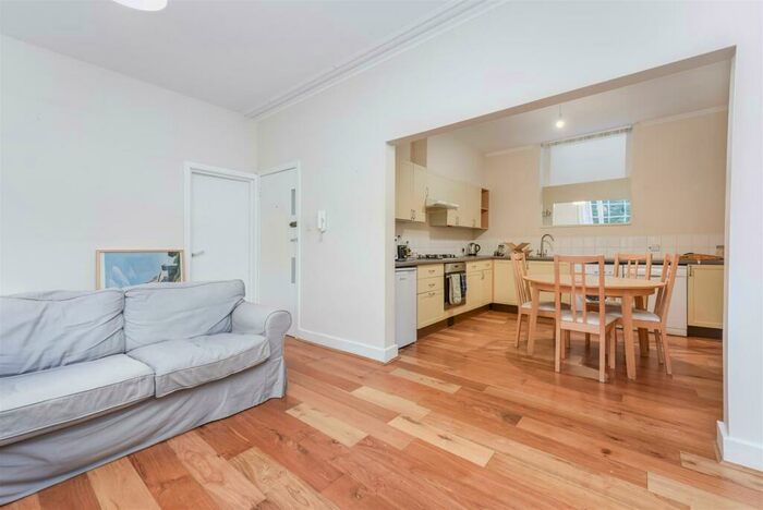 1 Bedroom Apartment To Rent In Grosvenor Terrace, SE5