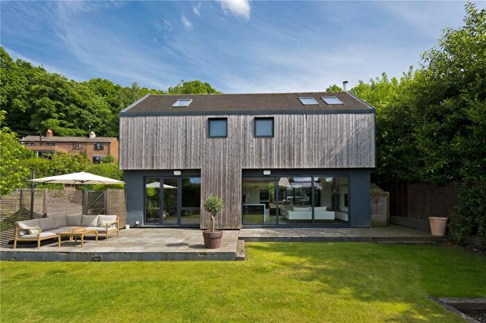 5 Bedroom Detached House To Rent In Bridle Path, Ewshot, Farnham, Hampshire, GU10