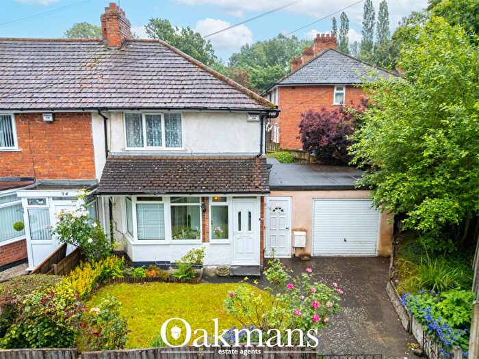 3 Bedroom End Of Terrace House For Sale In Pineapple Road, Birmingham, B30