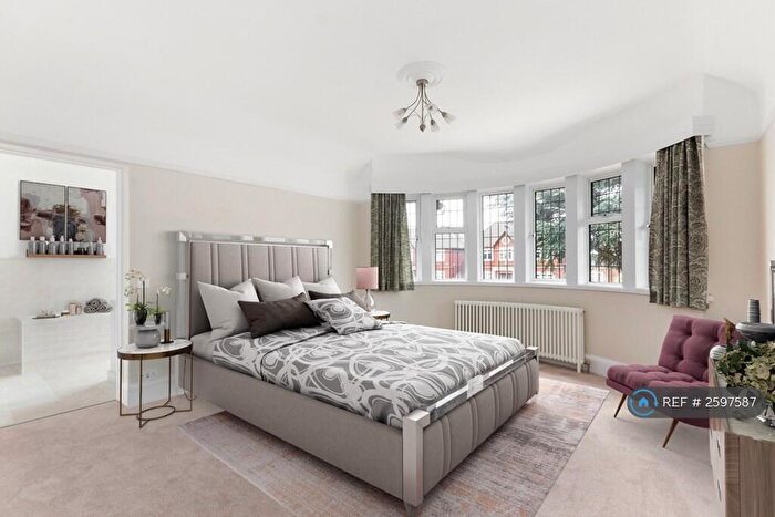 5 Bedroom Detached House To Rent In Blakes Avenue, New Malden, KT3