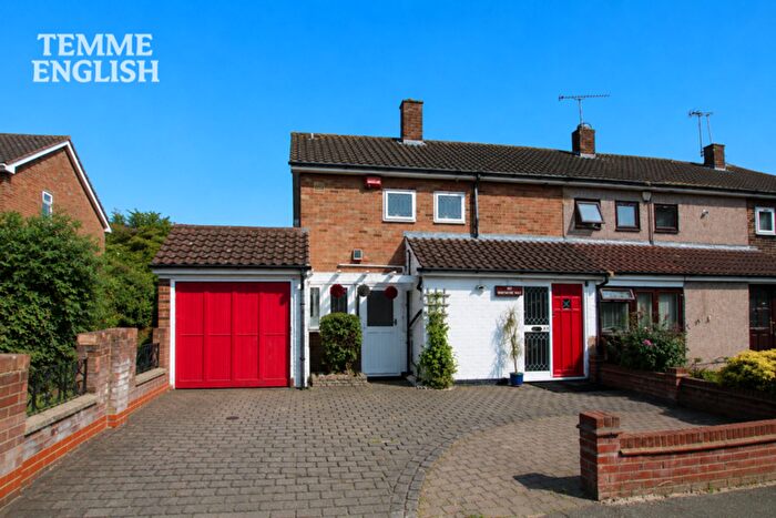 2 Bedroom End Of Terrace House For Sale In Whitmore Way, Basildon, SS14