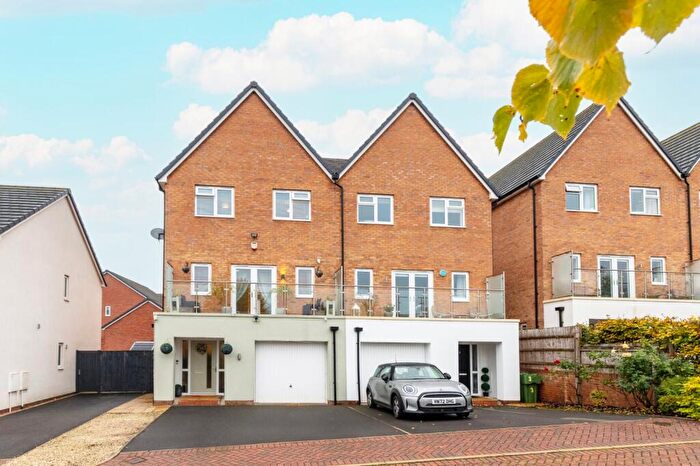 4 Bedroom Semi-Detached House For Sale In Payton Street, Cofton Hackett, Birmingham, Worcestershire, B45
