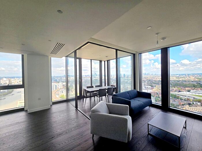 3 Bedroom Flat To Rent In Nine Elms Lane, Nine Elms, SW8