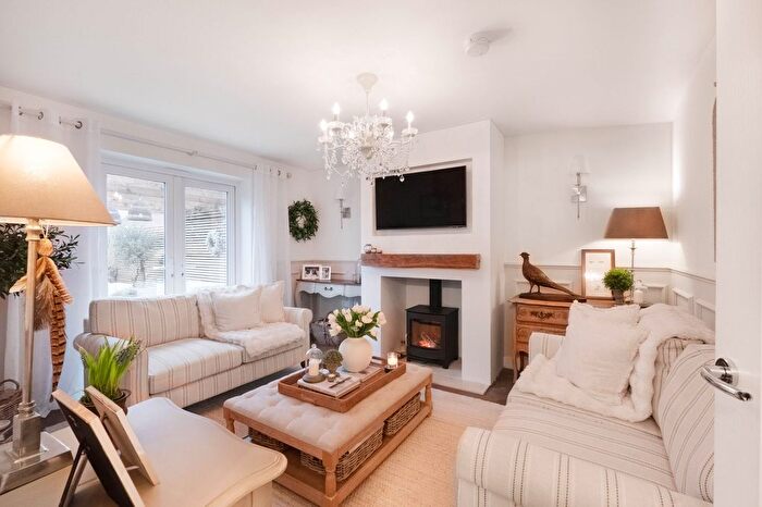 2 Bedroom Detached Bungalow For Sale In Hazel Place, Stratford-Upon-Avon, CV37