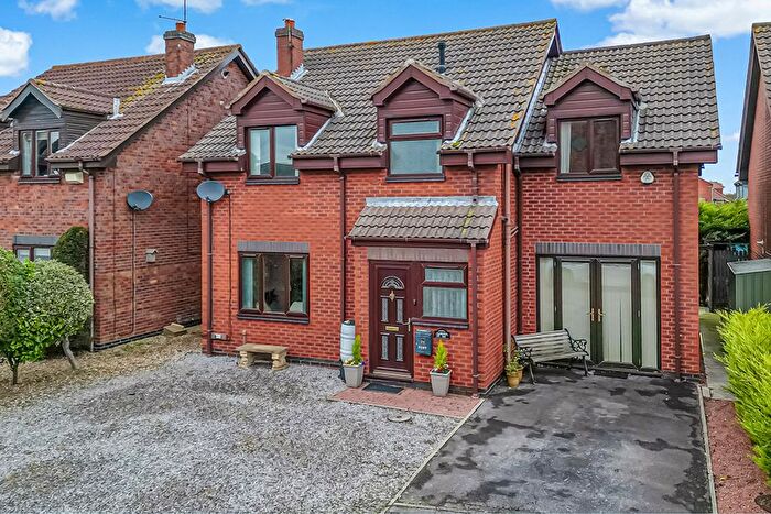 4 Bedroom Detached House For Sale In Beechwood Views, Hull, HU12