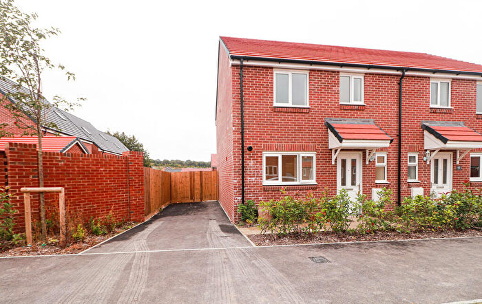 3 Bedroom Semi-Detached House To Rent In Jockey Way, Andover, SP11