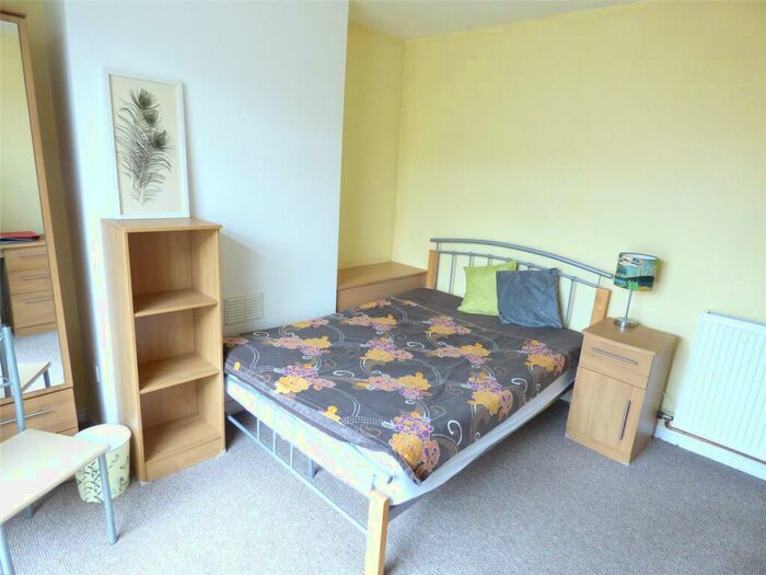 4 Bedroom Semi-Detached House To Rent In St Marys Avenue, Bangor, Gwynedd, LL57