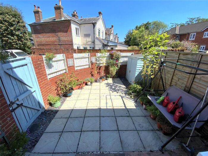2 Bedroom End Of Terrace House To Rent In West Street, Fordingbridge, Hampshire, SP6