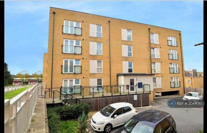 1 Bedroom Flat To Rent In Temple Hill, Dartford, DA1