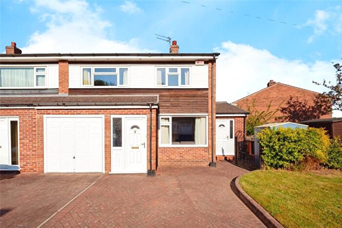 3 Bedroom Semi-Detached House To Rent In Aireton Close, Rotherham, S66