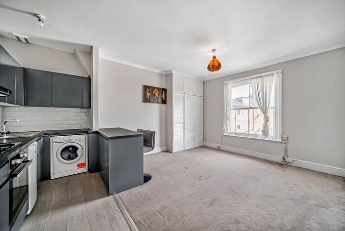 1 Bedroom Flat To Rent In St. Marks Road, Ladbroke Grove, London, W10
