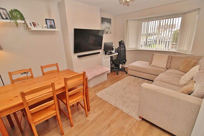 2 Bedroom End Of Terrace House For Sale In Wellow Close, Bedhampton, PO9