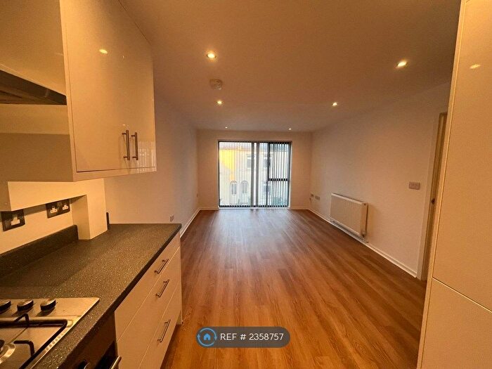 1 Bedroom Flat To Rent In Mullins House, Cheltenham, GL51