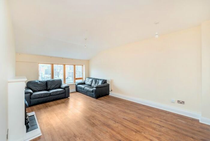 2 Bedroom Flat To Rent In Redan Place, London, W2