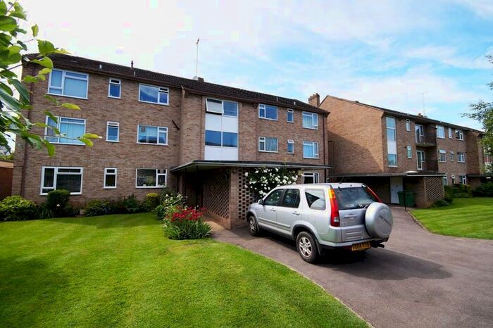 2 Bedroom Flat To Rent In Lansdown Road, Cheltenham, GL50