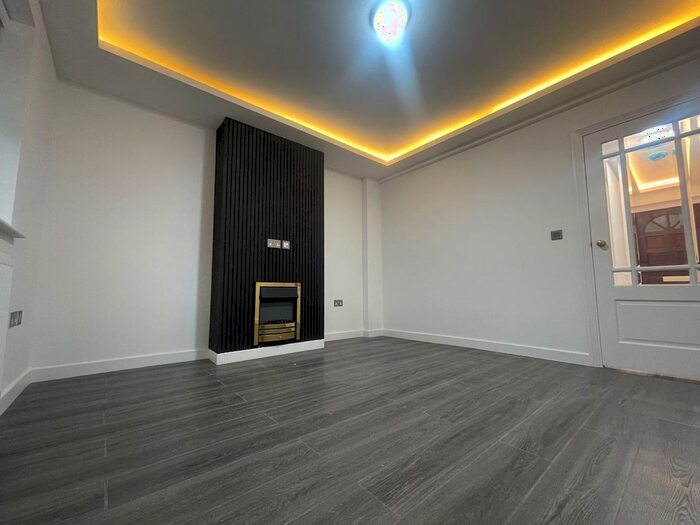 1 Bedroom Flat To Rent In Andrula Court, Wood Green, N22