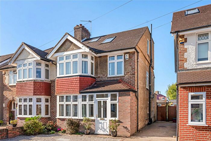 4 Bedroom Semi Detached House For Sale In Millwood Road, Hounslow, TW3