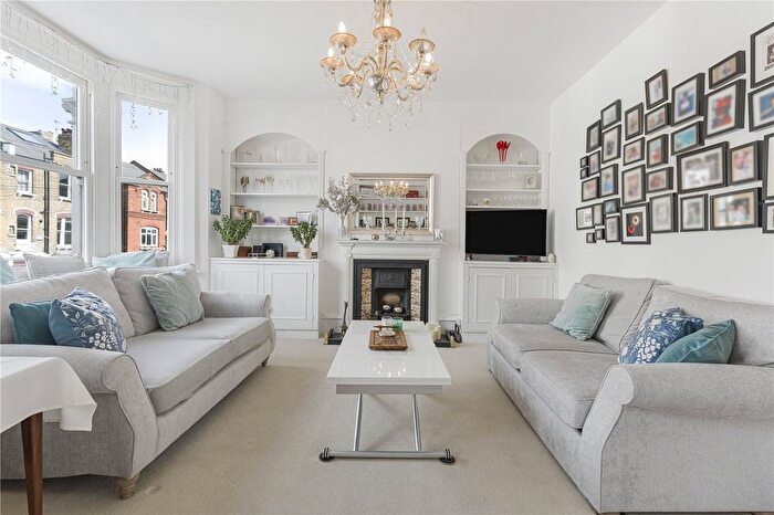 3 Bedroom Flat For Sale In Oxberry Avenue, London, SW6