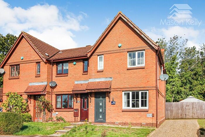 3 Bedroom End Of Terrace House For Sale In Aintree Close, Milton Keynes, Buckinghamshire, MK3