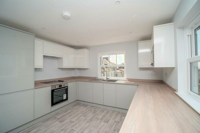 2 Bedroom Flat To Rent In Wyke Road, Weymouth, DT4