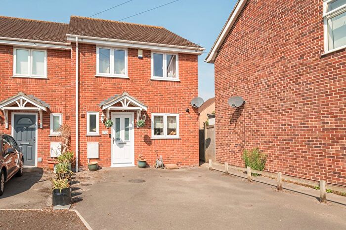 3 Bedroom Semi-Detached House For Sale In Richmond Park, Bishops Hull, Taunton, Somerset, TA1