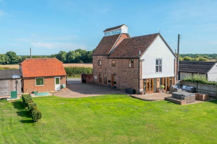5 Bedroom Barn Conversion For Sale In Southernden Road, Headcorn, Ashford, TN27