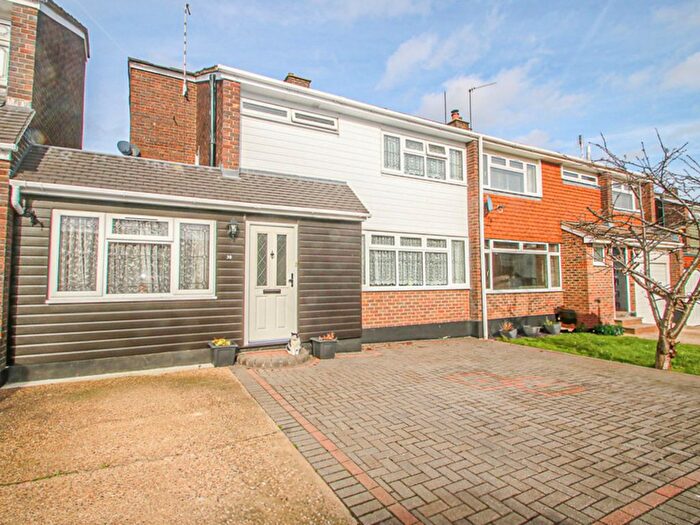 4 Bedroom Semi Detached House For Sale In Laburnum Grove, Hockley, SS5