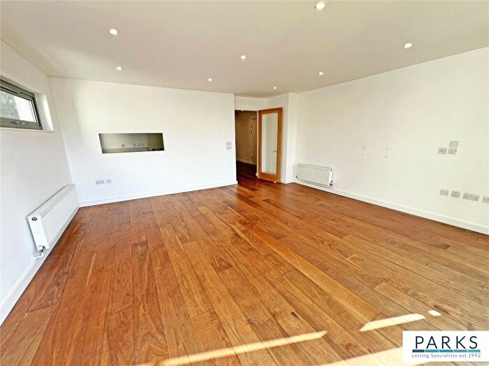 2 Bedroom Apartment To Rent In Palmeira Avenue, Hove, East Sussex, BN3