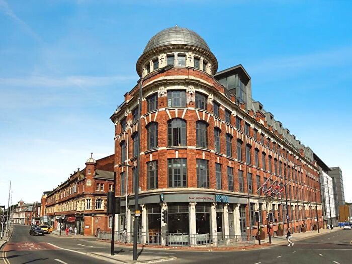 1 Bedroom Flat To Rent In Crispin Lofts, New York Road, Leeds, West Yorkshire, LS2