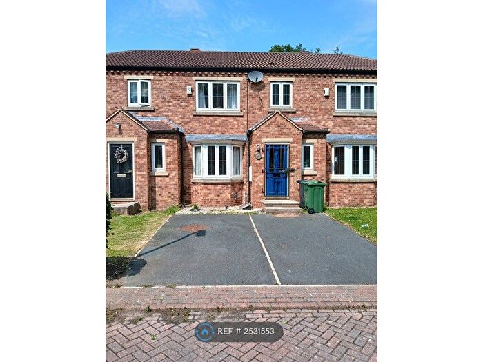 3 Bedroom Terraced House To Rent In Windsor Court, Bramley, Leeds, LS13