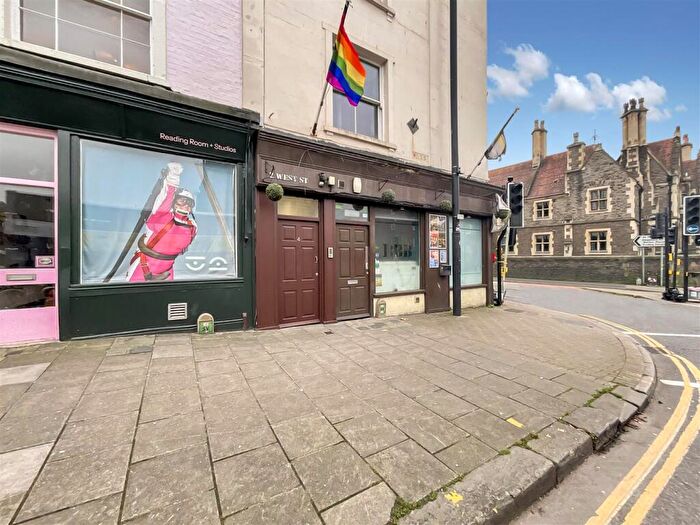 1 Bedroom Apartment For Sale In West Street, St. Philips, Bristol, BS2