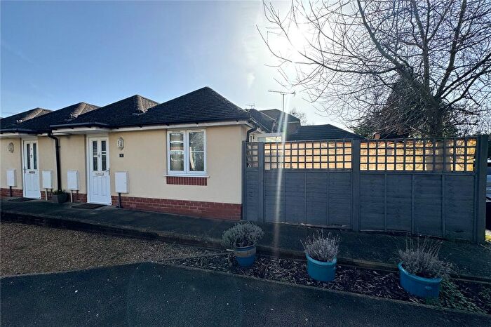 1 Bedroom Bungalow For Sale In Rivendell Court, Farnborough, GU14