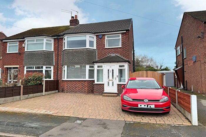 3 Bedroom Semi Detached House For Sale In Beech Road, Sale, M33
