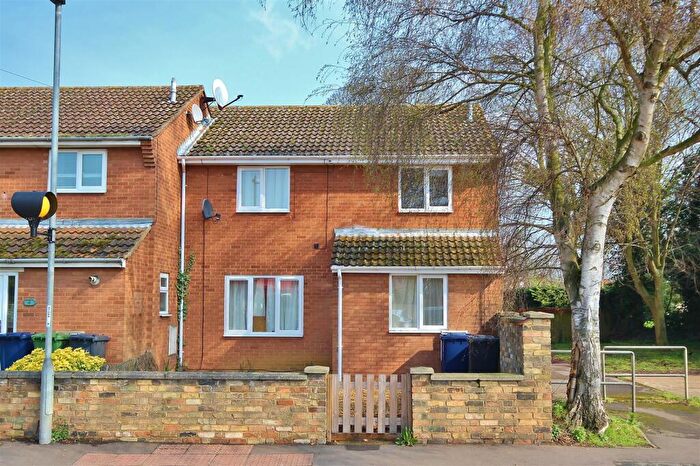 2 Bedroom Apartment For Sale In North Road, St. Ives, PE27