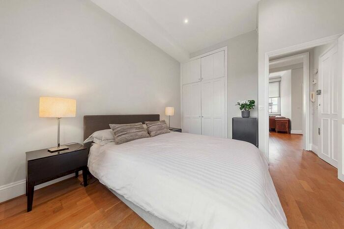 1 Bedroom Flat To Rent In Chepstow Villas, Notting Hill, London, W11