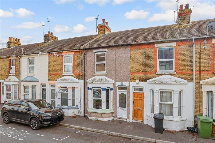 3 Bedroom Terraced House For Sale In Jefferson Road, Sheerness, Kent, ME12