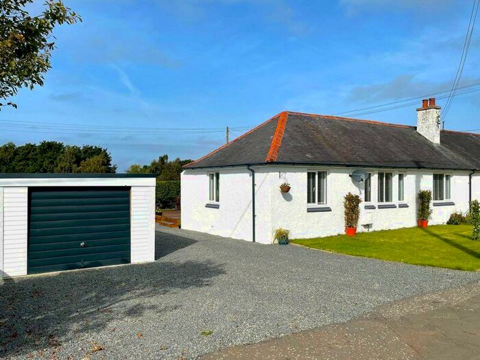 3 Bedroom Semi-Detached Bungalow For Sale In Kirkhill Cottages, St Quivox, KA6