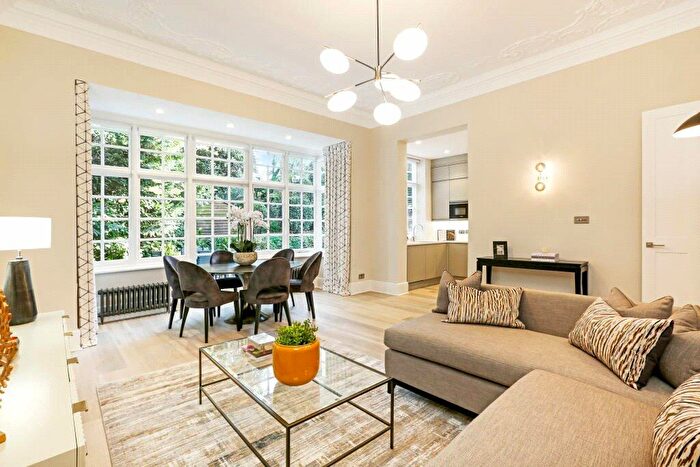2 Bedroom Flat To Rent In Bracknell Gardens, Hampstead, NW3