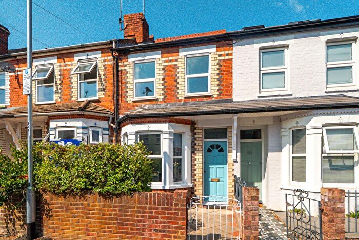 3 Bedroom Terraced House For Sale In Sherwood Street, Reading, Berkshire, RG30